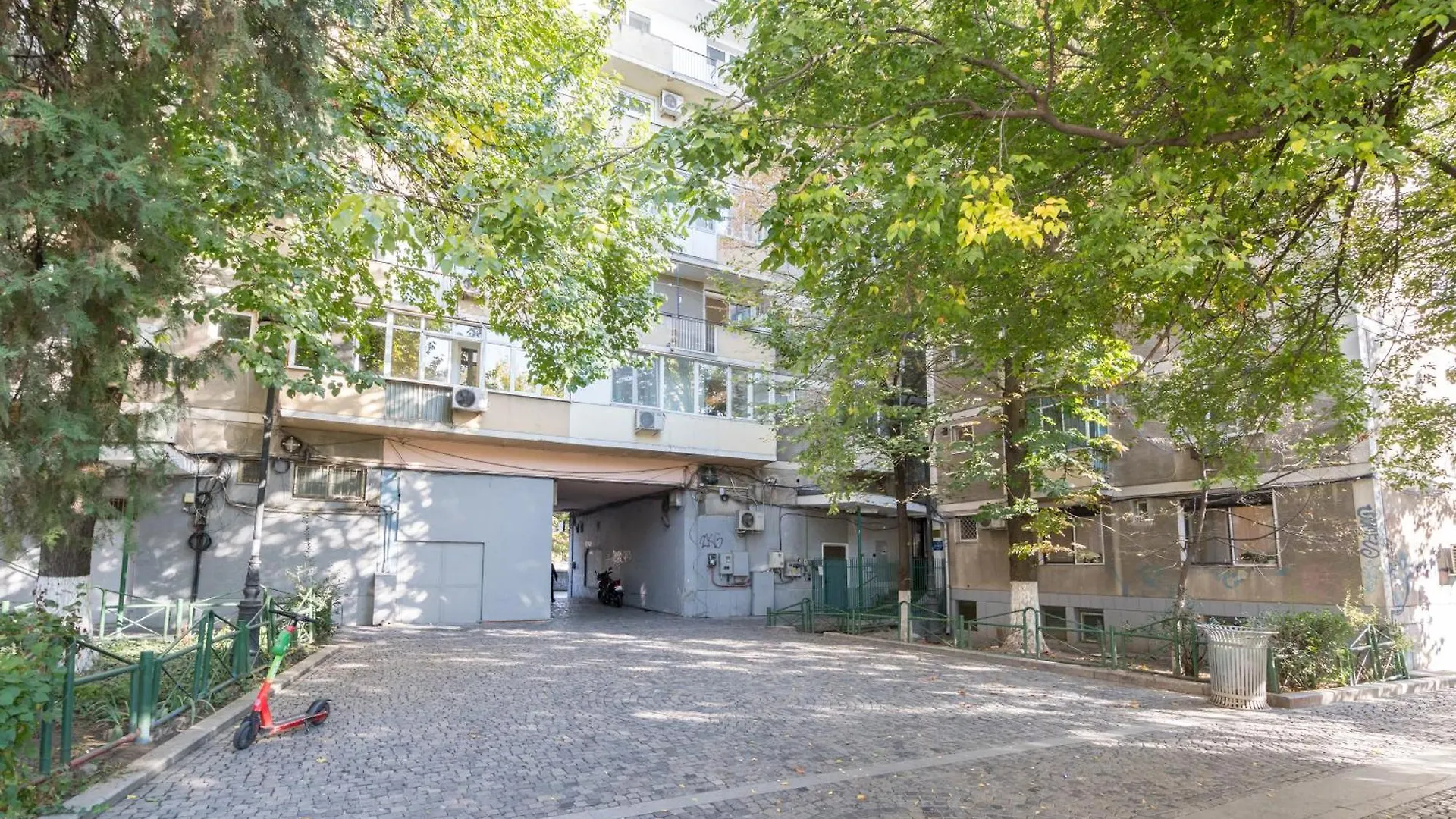 Emeris Old Town Bucharest Apartment